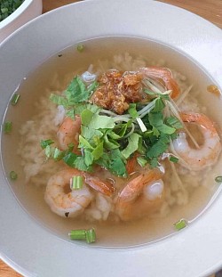 ข้าวต้มกุ้ง